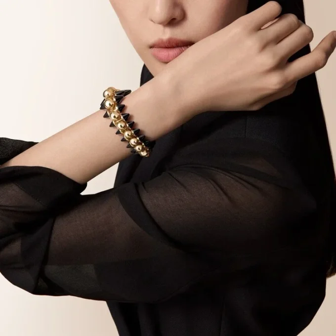 Brățară Clash De Cartier, flexibilă, model extra-mare, onix Brățară Clash De Cartier, flexibilă, model extra-mare, onix