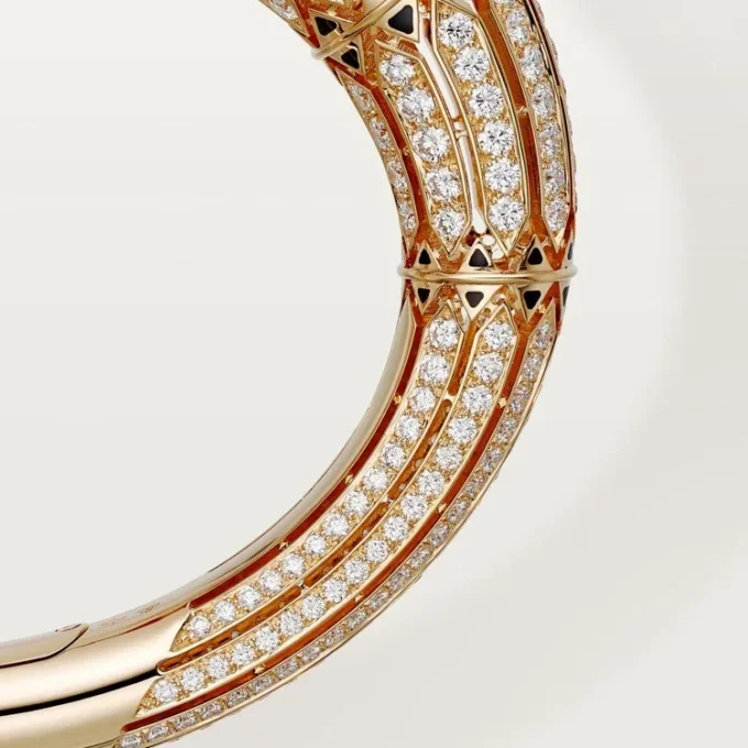 Brățară de înaltă bijuterie – Aur roz, Coral, Onyx, Lac negru, Diamante – Cartier