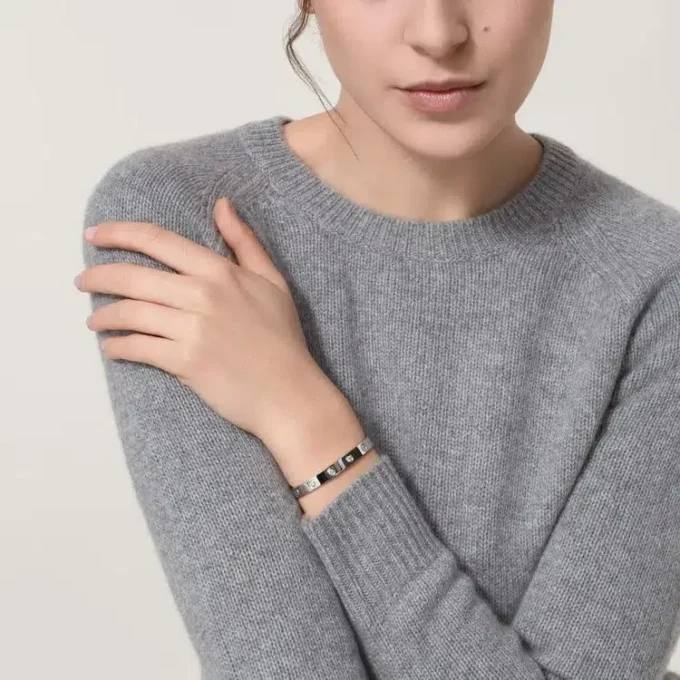 Brățară Love, model clasic, 10 diamante Brățară Love, model clasic, 10 diamante