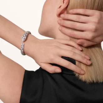 Brățară Panthere De Cartier, model mediu, pavată