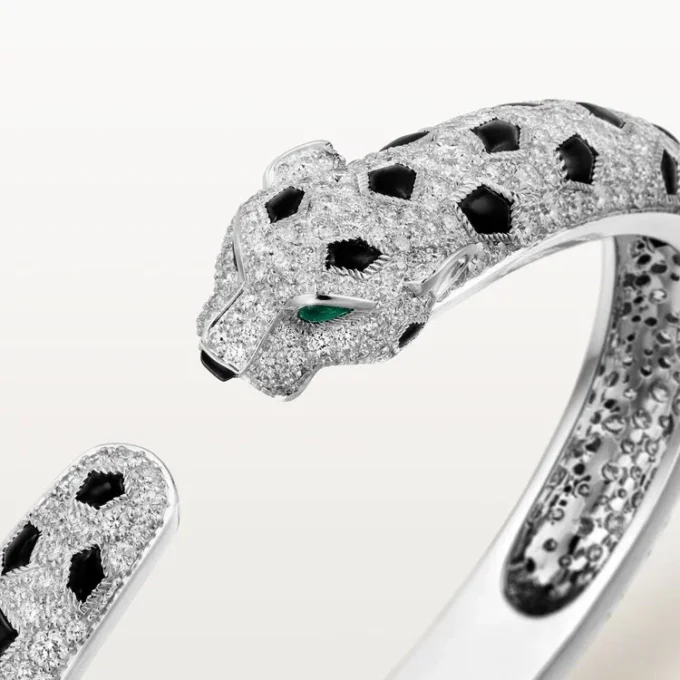 Brățară Panthere De Cartier, model mediu, pavată