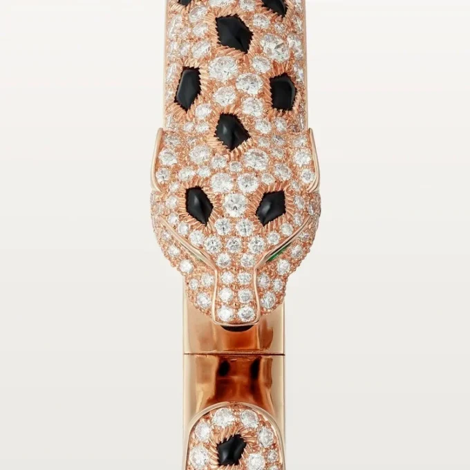 Brățară Panthere De Cartier, model mediu, semi-pavată