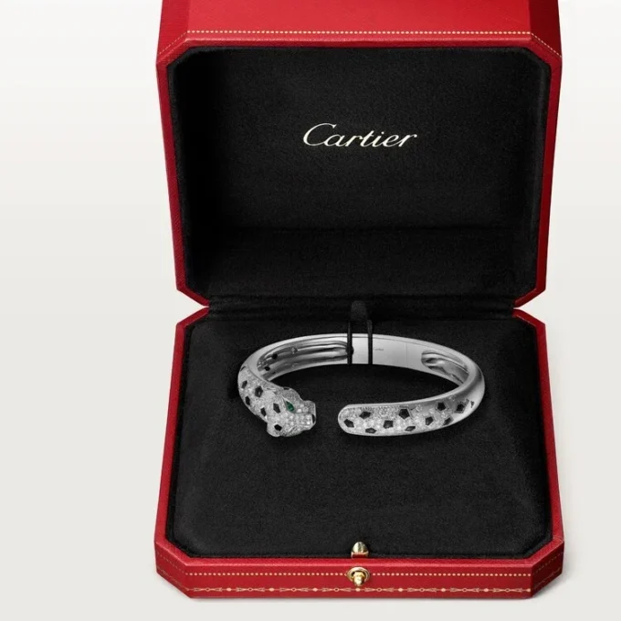 Brățară Panthere De Cartier, model mediu, semi-pavată