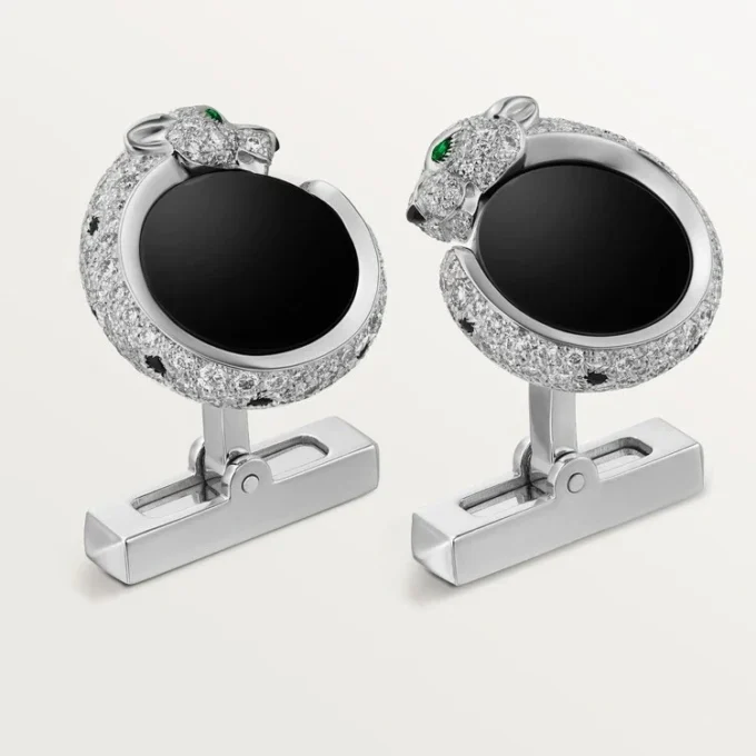 Butoni Panthere De Cartier – Aur alb rodiat, diamante, smaralde, onix – Cartier