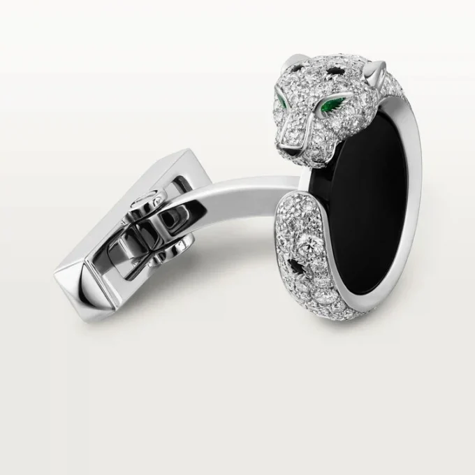 Butoni Panthere De Cartier – Aur alb rodiat, diamante, smaralde, onix – Cartier