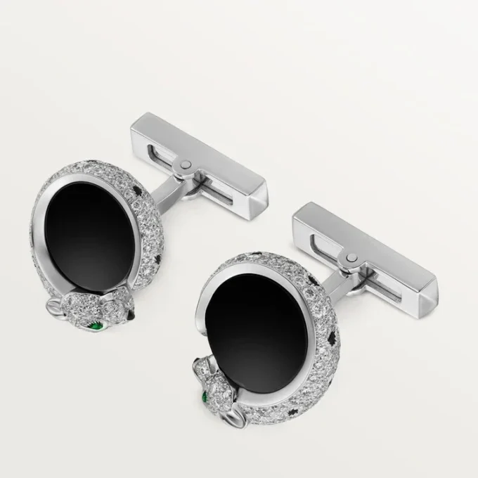 Butoni Panthere De Cartier – Aur alb rodiat, diamante, smaralde, onix – Cartier