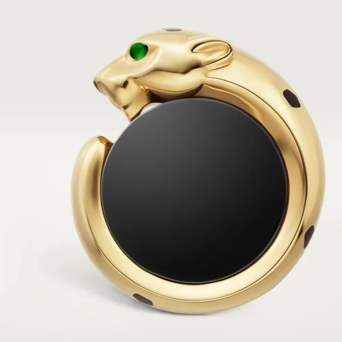 Butoni Panthere De Cartier – Aur galben, onix, tsavorite și lac negru – Cartier
