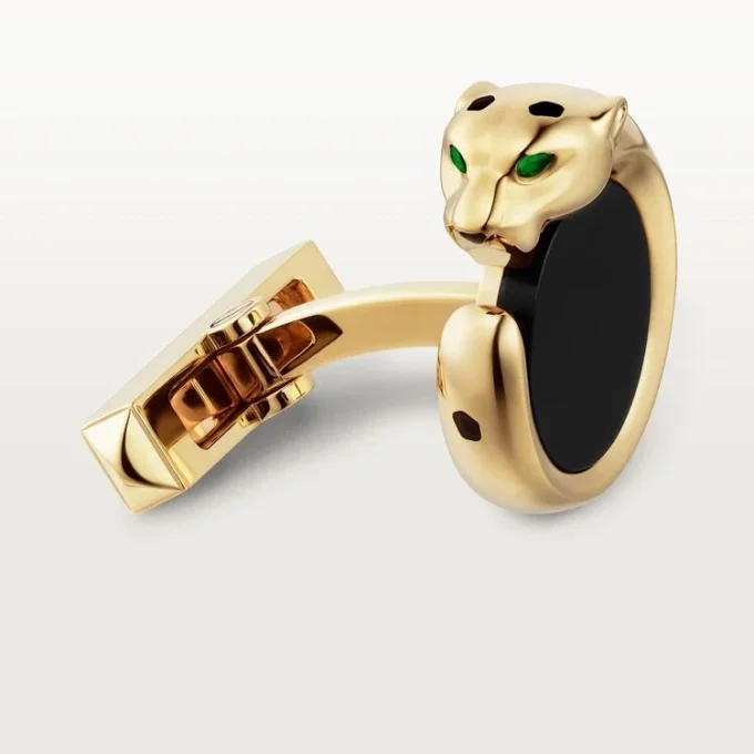 Butoni Panthere De Cartier – Aur galben, onix, tsavorite și lac negru – Cartier