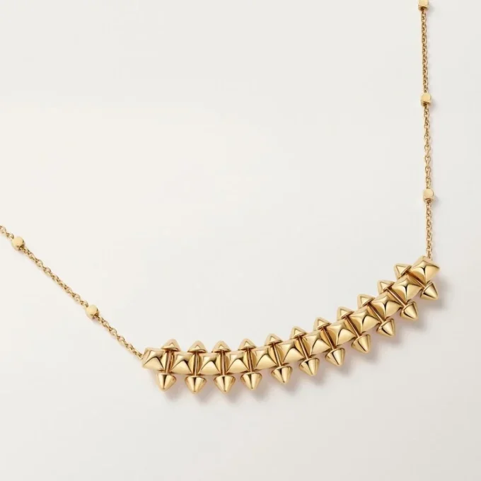 Colier Clash De Cartier, model mediu