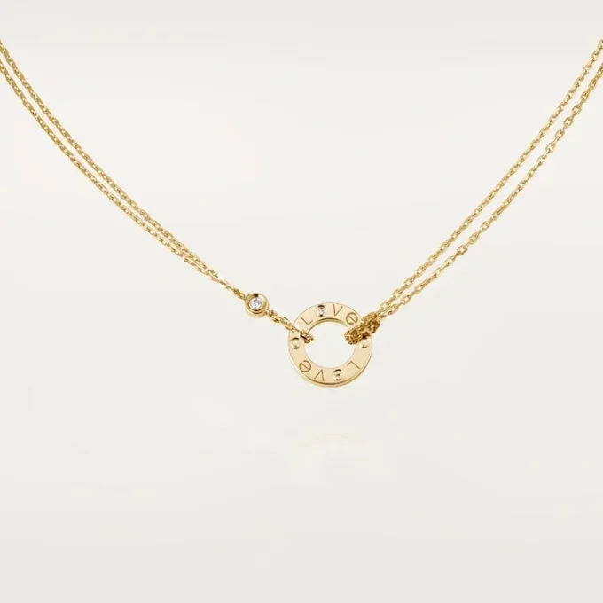 Colier cu pandantiv Love Diamond, aur galben | Cartier Us
