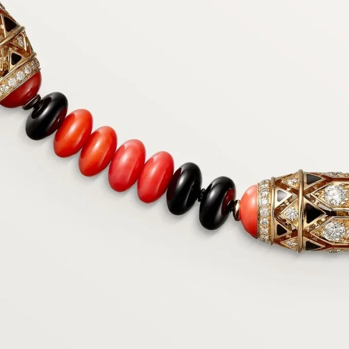 Colier de înaltă bijuterie – Aur roz, Coral, Onyx, Lac negru, Diamante – Cartier
