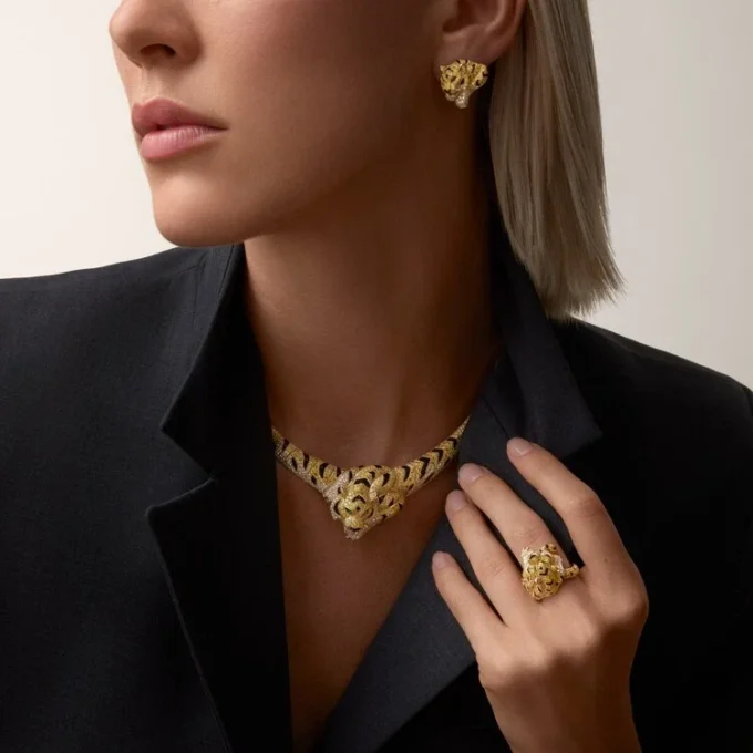 Colier Faune Et Flore De Cartier, diamante galbene, portocalii și maro, pavate