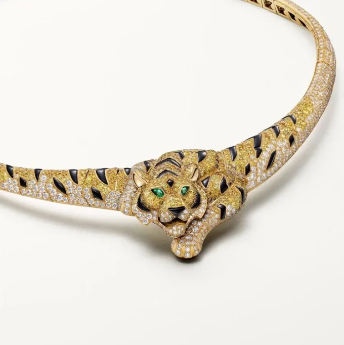 Colier Faune Et Flore De Cartier, diamante galbene, portocalii și maro, pavate