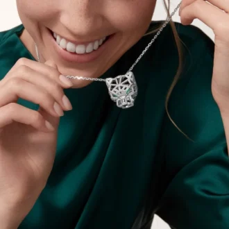 Colier Panthere De Cartier – Aur alb, smaralde, diamante, onix – Cartier