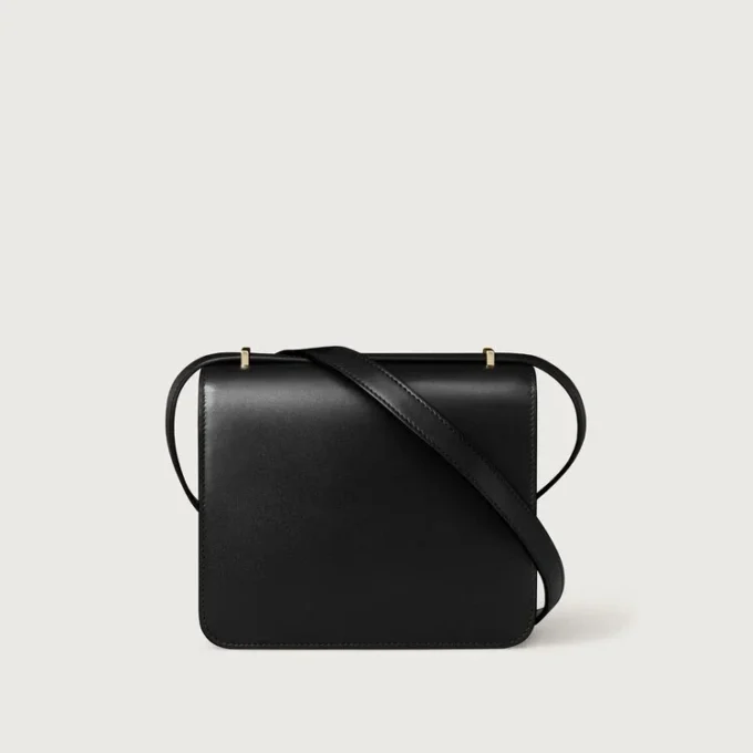Geantă de umăr, Mini, Double C De Cartier – Piele de vițel neagră, finisaj auriu și email negru – Cartier