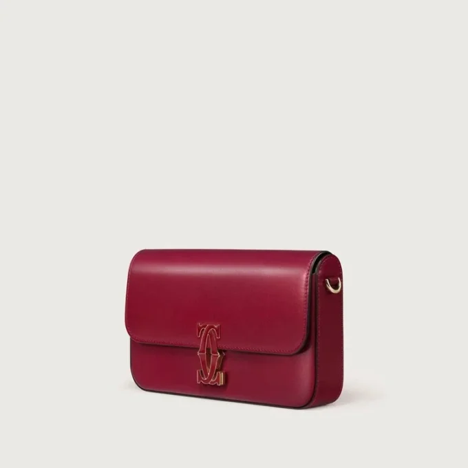 Geantă mini cu lanț, Double C De Cartier – Piele de vițel roșu cireș, finisaj auriu și email roșu cireș – Cartier
