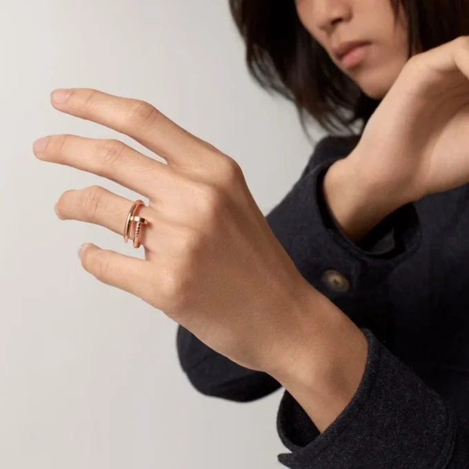 Inel Juste Un Clou – Aur roz – Cartier