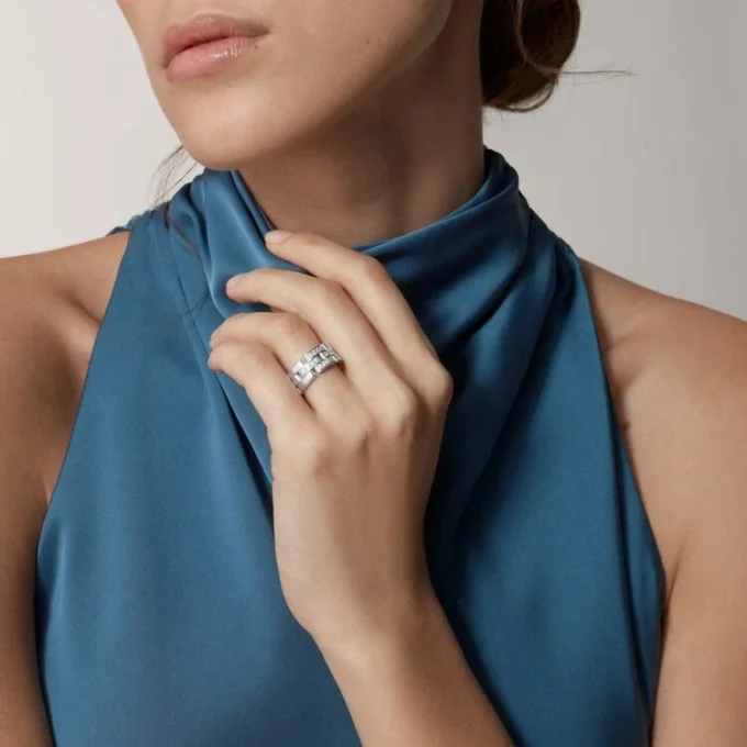 Inel Maillon Panthere, 3 rânduri cu jumătate de pavaj de diamante – Aur alb, Diamante – Cartier
