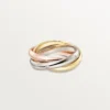 Inel Trinity, model clasic, 5 diamante Inel Trinity, model clasic, 5 diamante