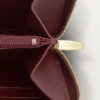 Portofel internațional cu fermoar, Must De Cartier – Piele de vițel burgund, finisaj auriu – Cartier