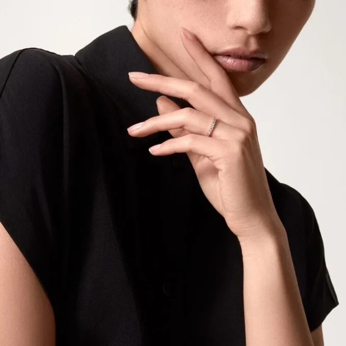 Verigheta Broderie De Cartier – Aur roz, Diamante – Cartier